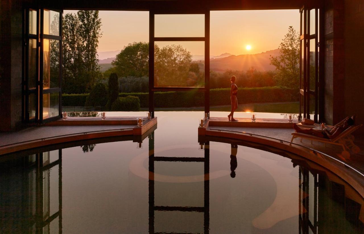 Fonteverde Lifestyle & Thermal Retreat - The Leading Hotels Of The World Сан Кашано дей Бани Екстериор снимка The interior of the Round Room at the 2010 World Economic Forum Annual Meeting of the New Champions
